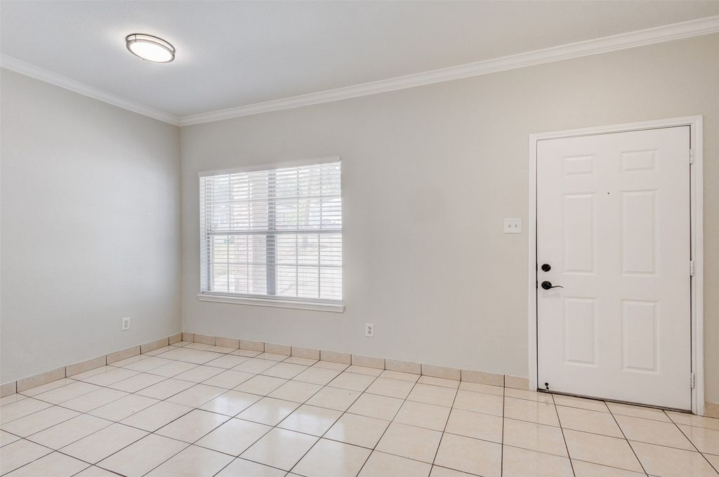 1213 College Street, Grand Prairie, TX 75050 — photo 5