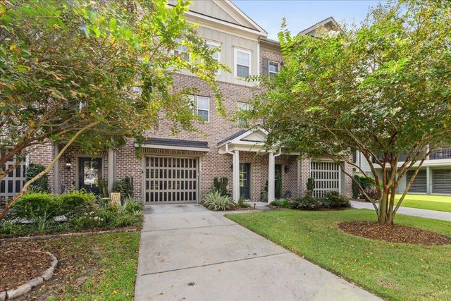 254 Slipper Shell Court, Mount Pleasant, SC 29464