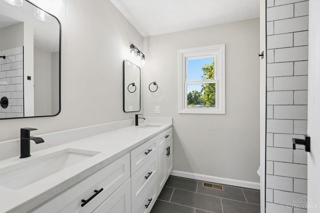 3849 Hanover Drive, Mason, OH 45040
