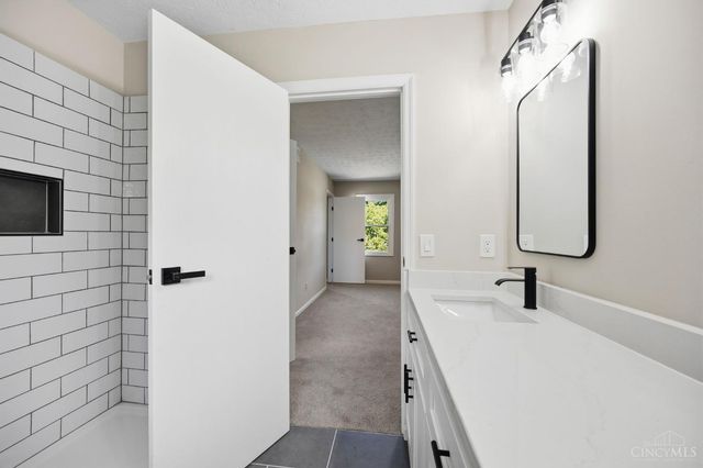 3849 Hanover Drive, Mason, OH 45040