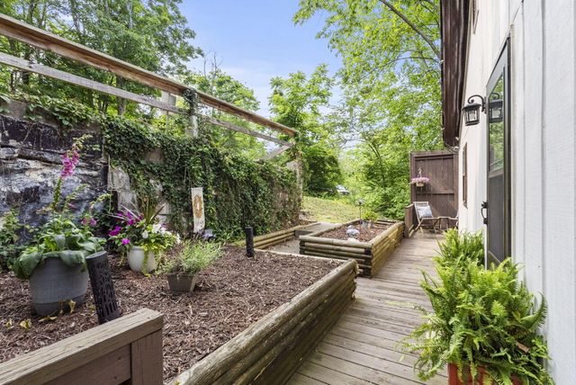 1686 Wells Landing Road, Danville, KY 40422