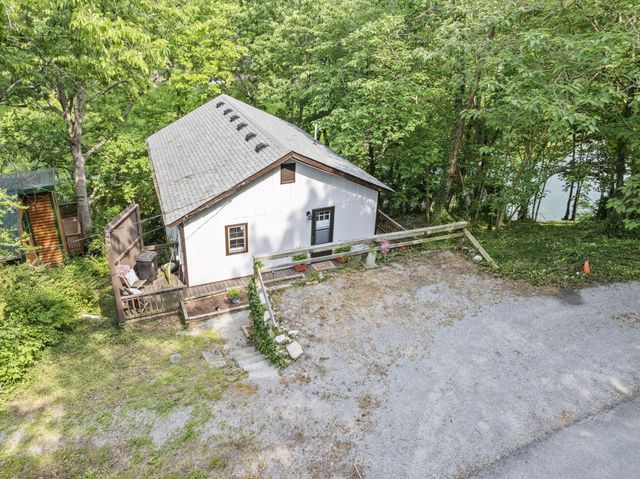 1686 Wells Landing Road, Danville, KY 40422