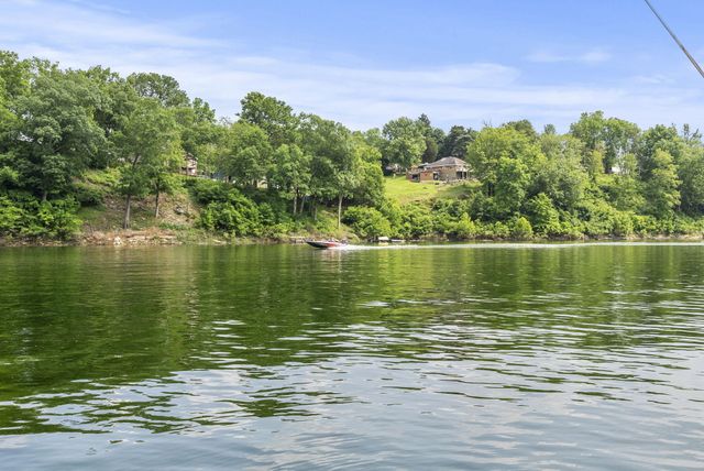 1686 Wells Landing Road, Danville, KY 40422