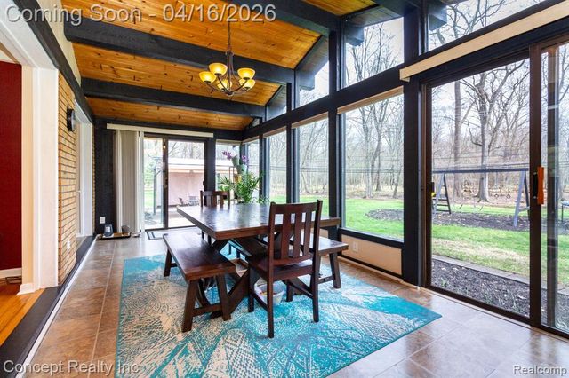 21247 Shurley Drive, Grosse Ile, MI 48138