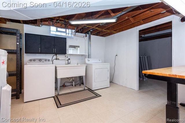 21247 Shurley Drive, Grosse Ile, MI 48138