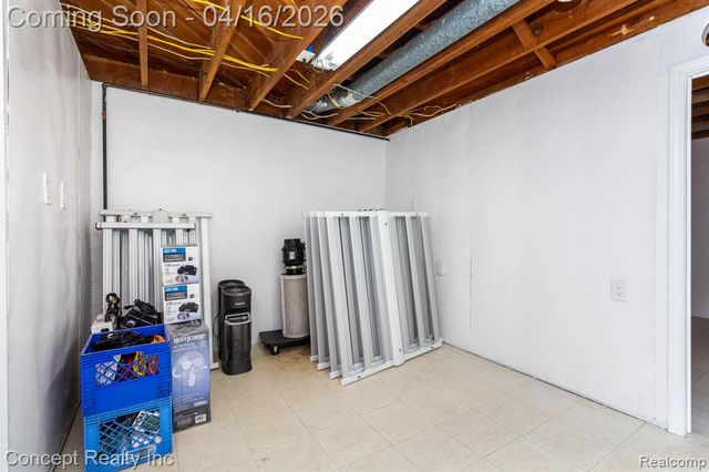 21247 Shurley Drive, Grosse Ile, MI 48138