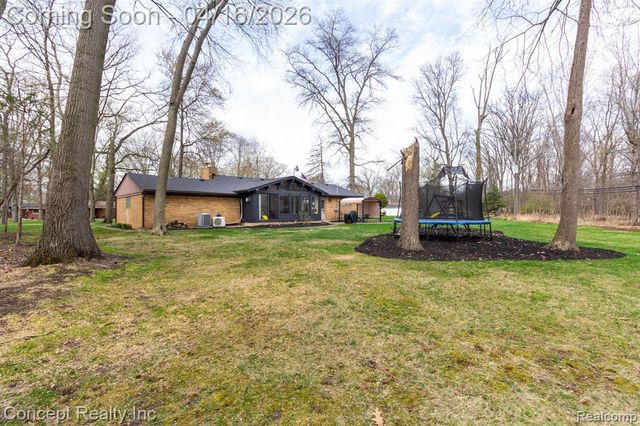 21247 Shurley Drive, Grosse Ile, MI 48138