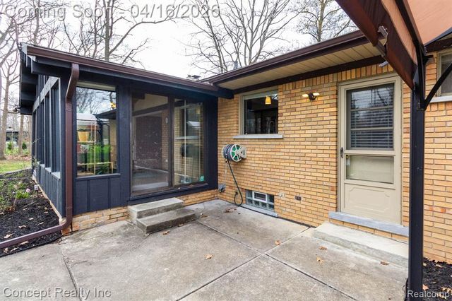 21247 Shurley Drive, Grosse Ile, MI 48138