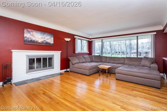 21247 Shurley Drive, Grosse Ile, MI 48138