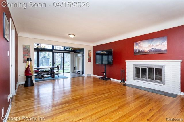 21247 Shurley Drive, Grosse Ile, MI 48138