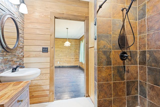 2700 Harwell Lake Road, Weatherford, TX 76088