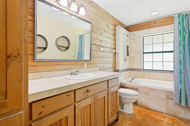 2700 Harwell Lake Road, Weatherford, TX 76088