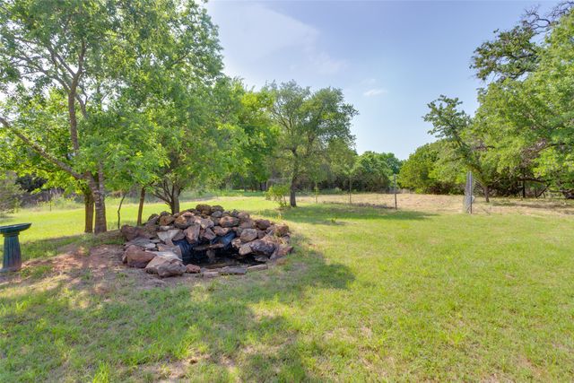 2700 Harwell Lake Road, Weatherford, TX 76088