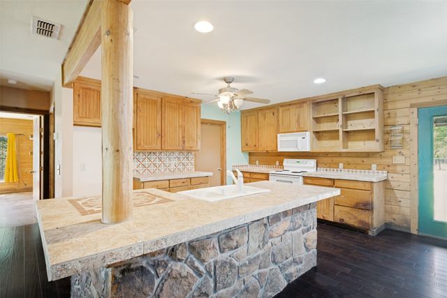 2700 Harwell Lake Road, Weatherford, TX 76088