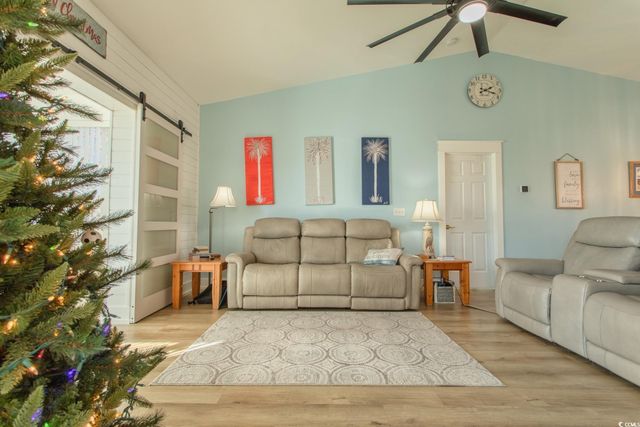 367 Vermillion Dr., Little River, SC 29566