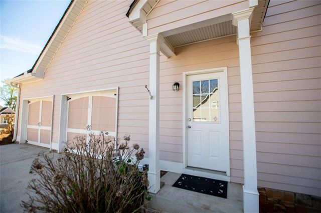 6170 Hedgestone Way, Douglasville, GA 30135