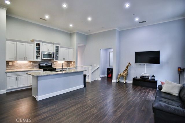 24 Coralwood, Irvine, CA 92618