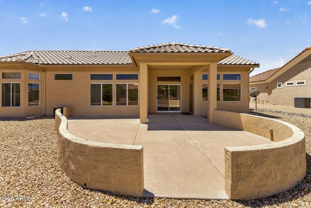 15624 W SENTINEL Drive, Sun City West, AZ 85375