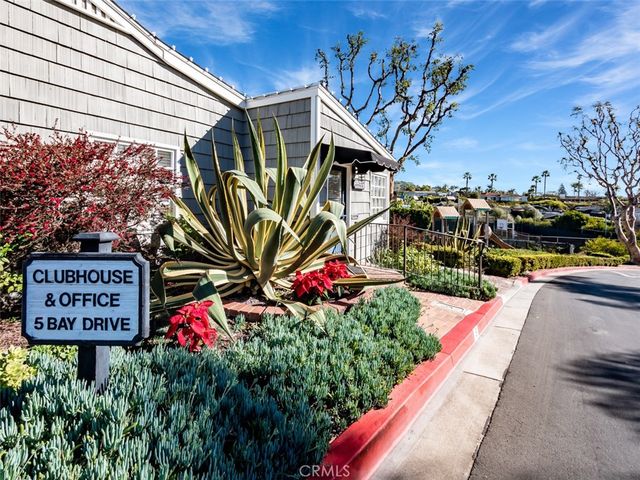 44 S La Senda Drive, Laguna Beach, CA 92651