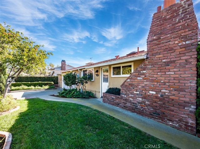 44 S La Senda Drive, Laguna Beach, CA 92651