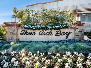 44 S La Senda Drive, Laguna Beach, CA 92651