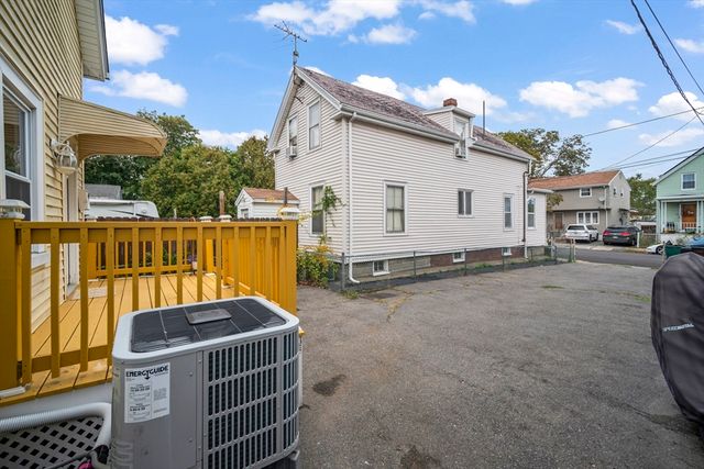 20 Murray St, Lynn, MA 01905