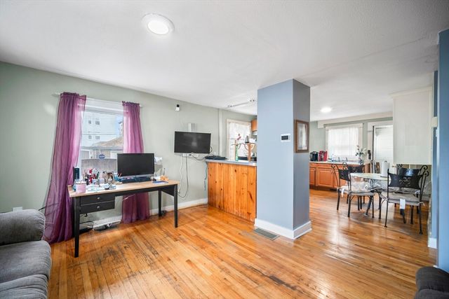 20 Murray St, Lynn, MA 01905