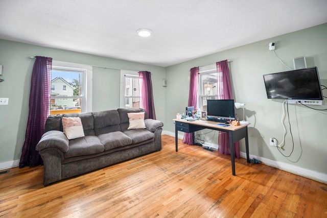 20 Murray St, Lynn, MA 01905