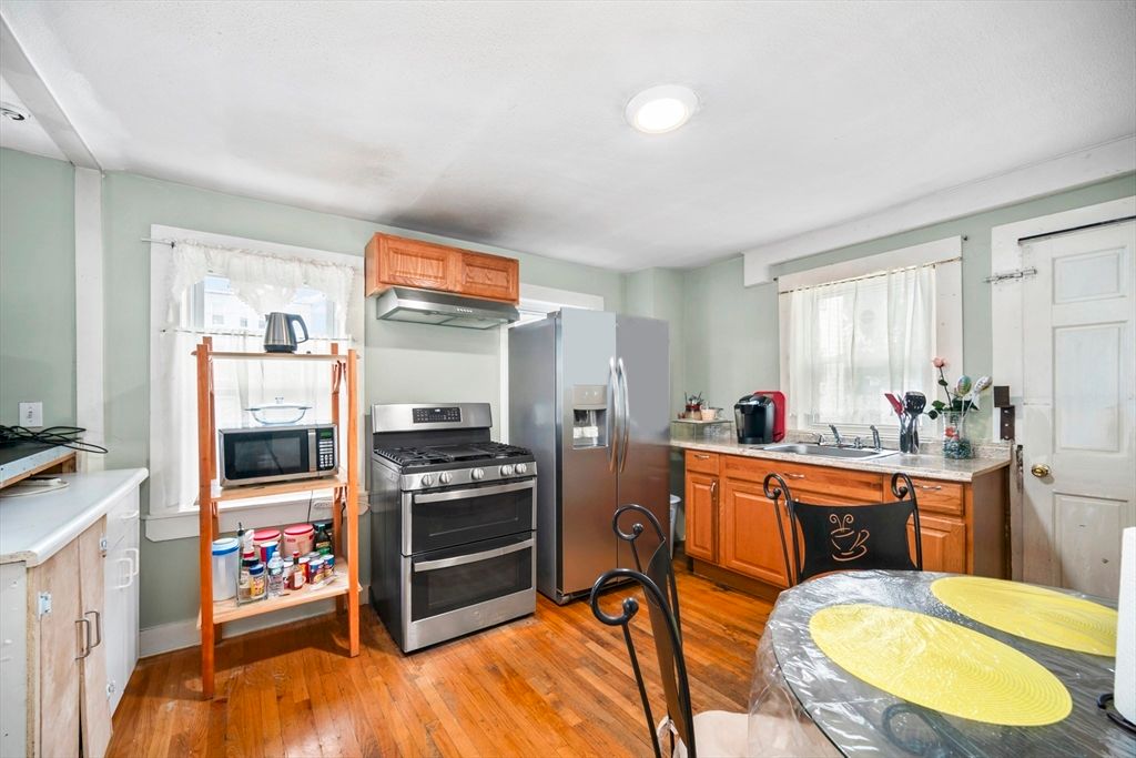 20 Murray St, Lynn, MA 01905