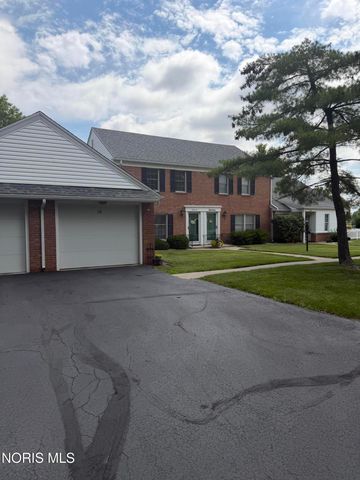 26 Olde Orchard Drive, Perrysburg, OH 43551
