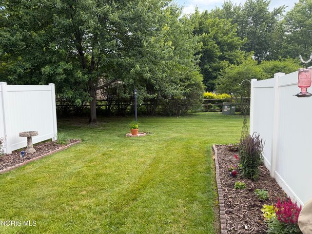 26 Olde Orchard Drive, Perrysburg, OH 43551