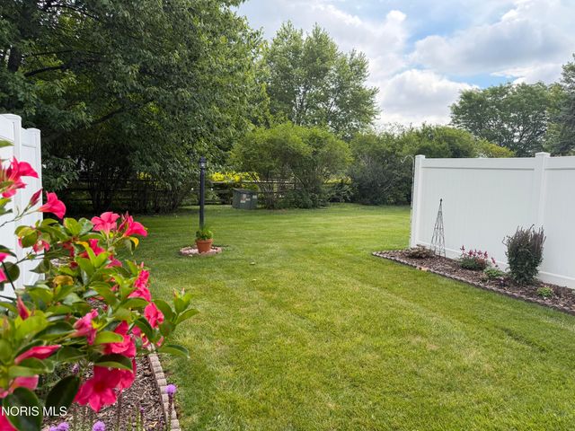 26 Olde Orchard Drive, Perrysburg, OH 43551