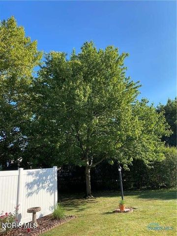 26 Olde Orchard Drive, Perrysburg, OH 43551