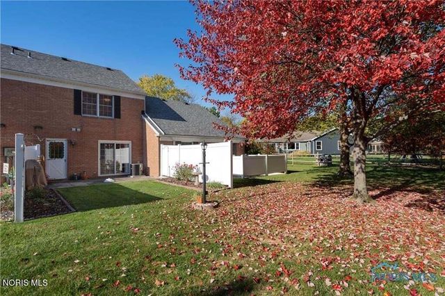 26 Olde Orchard Drive, Perrysburg, OH 43551