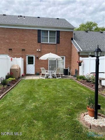 26 Olde Orchard Drive, Perrysburg, OH 43551
