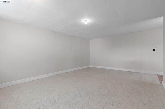 246 Tunis Rd, Oakland, CA 94603