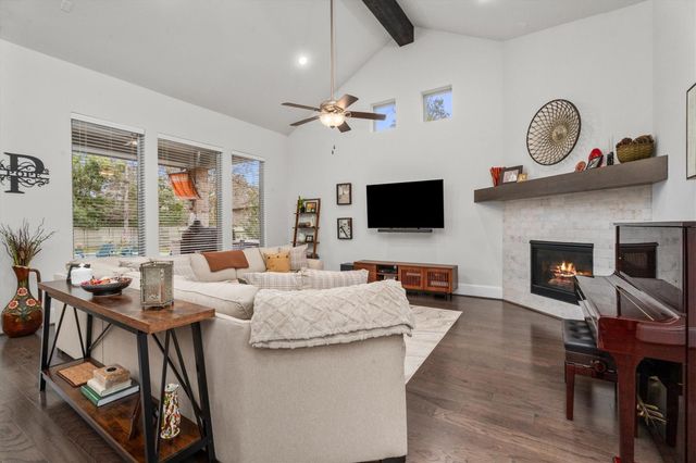 106 Amber Jade Court, Conroe, TX 77304