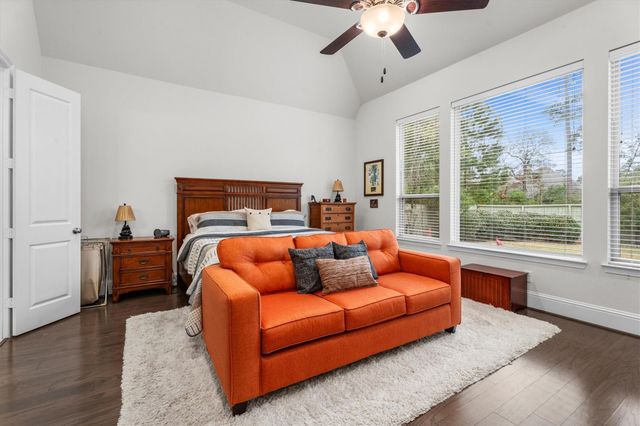 106 Amber Jade Court, Conroe, TX 77304