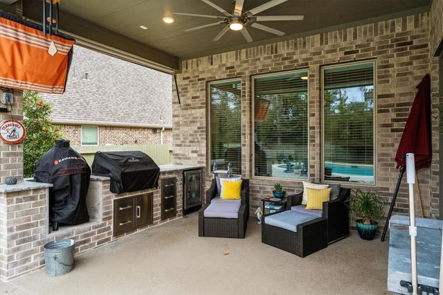 106 Amber Jade Court, Conroe, TX 77304