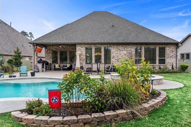 106 Amber Jade Court, Conroe, TX 77304