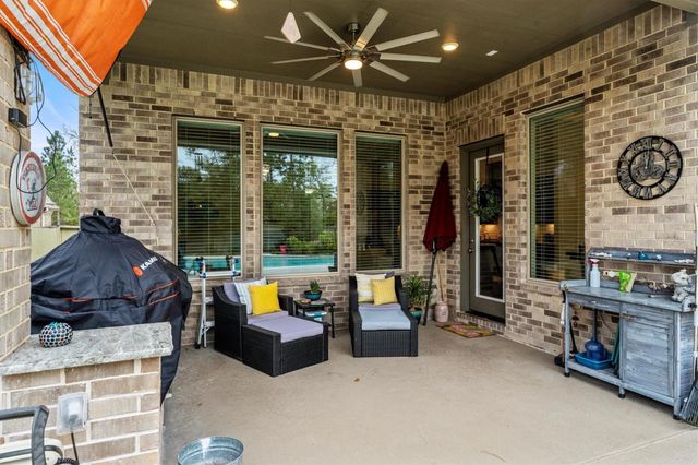 106 Amber Jade Court, Conroe, TX 77304