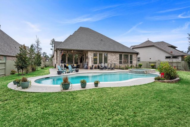 106 Amber Jade Court, Conroe, TX 77304