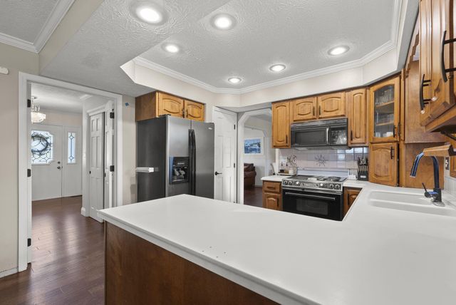 8860 Shenandoah Drive NW, Pickerington, OH 43147