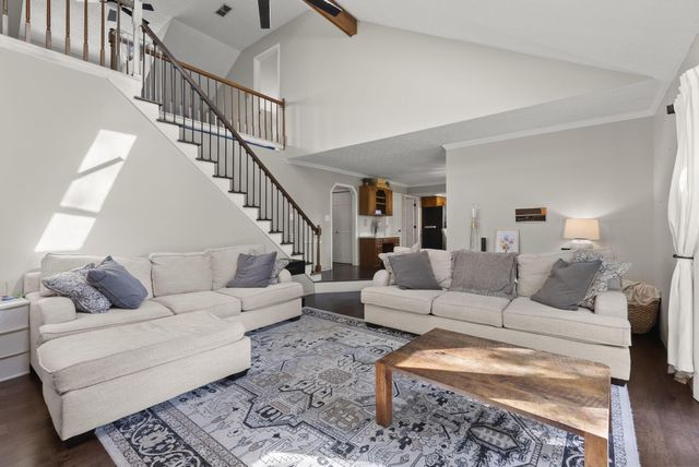 8860 Shenandoah Drive NW, Pickerington, OH 43147