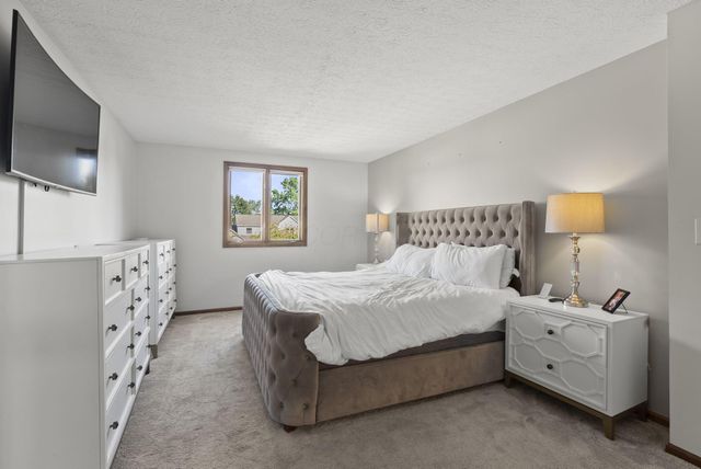 8860 Shenandoah Drive NW, Pickerington, OH 43147