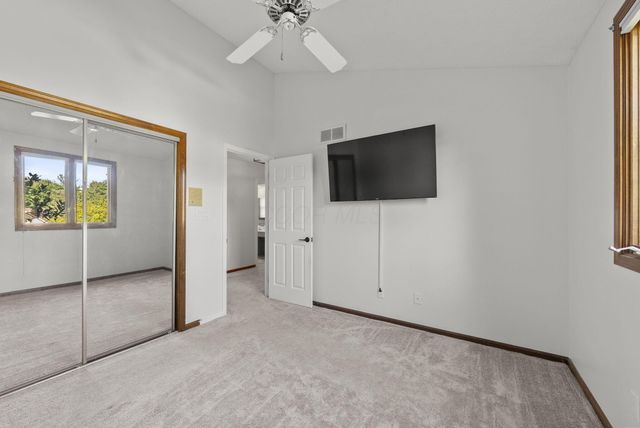 8860 Shenandoah Drive NW, Pickerington, OH 43147