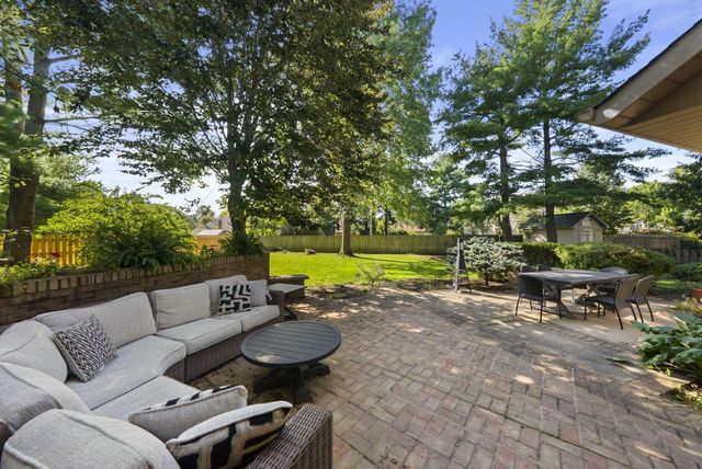 8860 Shenandoah Drive NW, Pickerington, OH 43147
