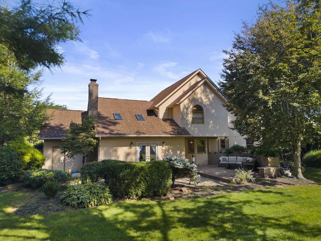 8860 Shenandoah Drive NW, Pickerington, OH 43147