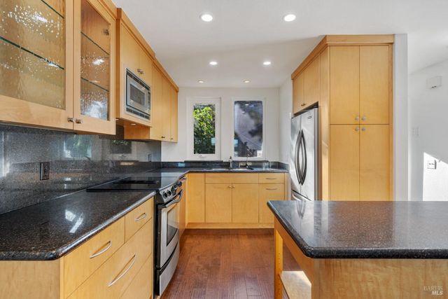 204 Bay Vista Cir, Sausalito, CA 94965