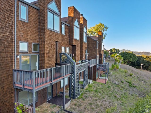 204 Bay Vista Cir, Sausalito, CA 94965